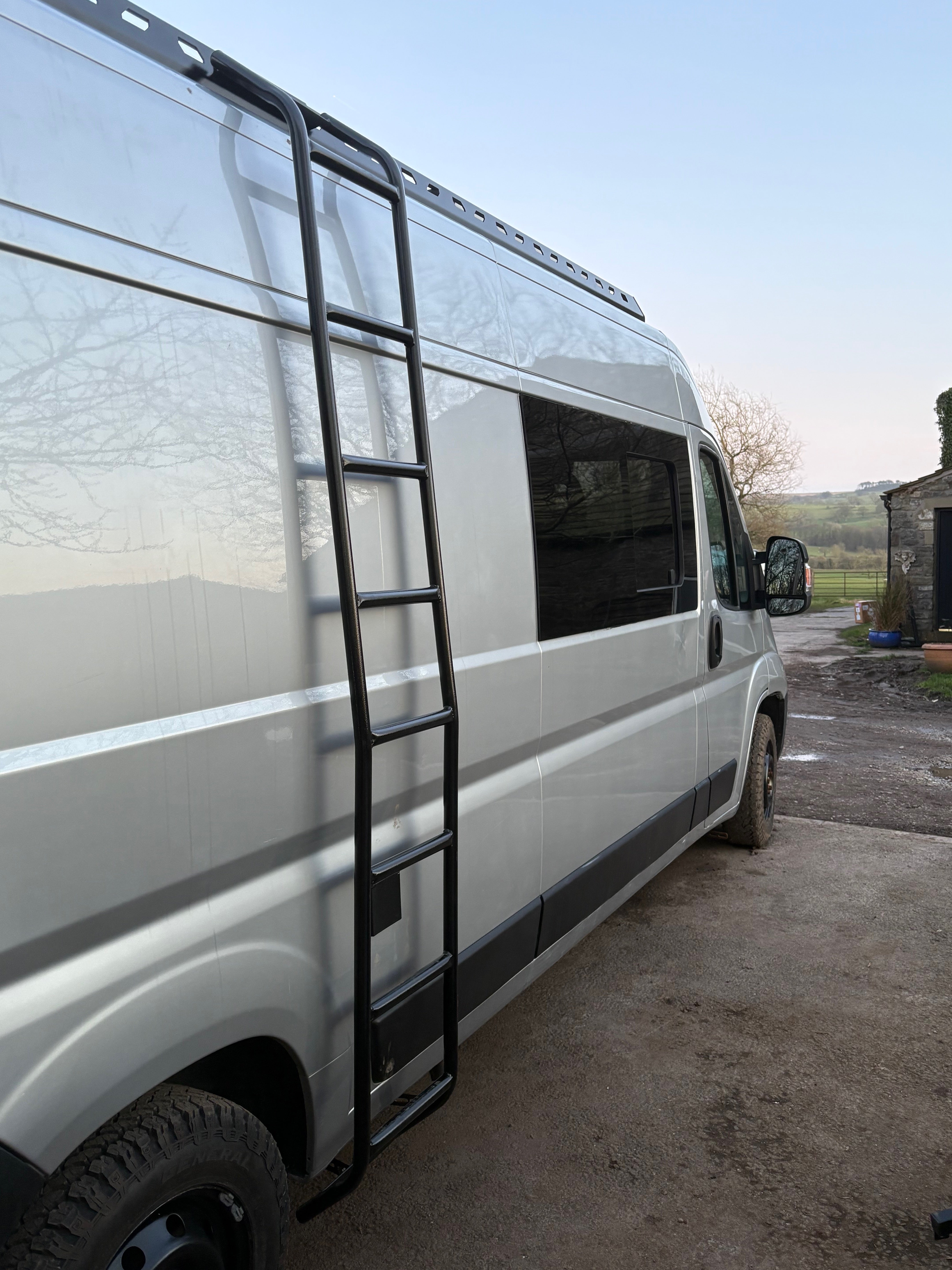 BOXER、FIAT DUCATO、RELAY 2006年以降モデル用 スライド Fiat Ducato 2006–Present | Roof Racks | Wheel Carriers & Ladders